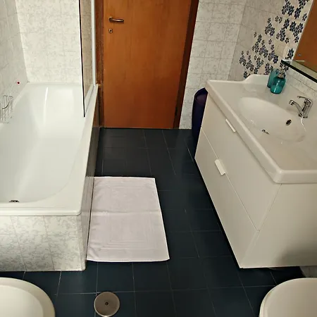 Casamelia Bed & Breakfast *